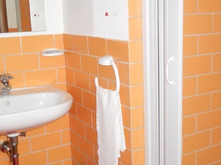 Basic Værelse, Olympus B&b