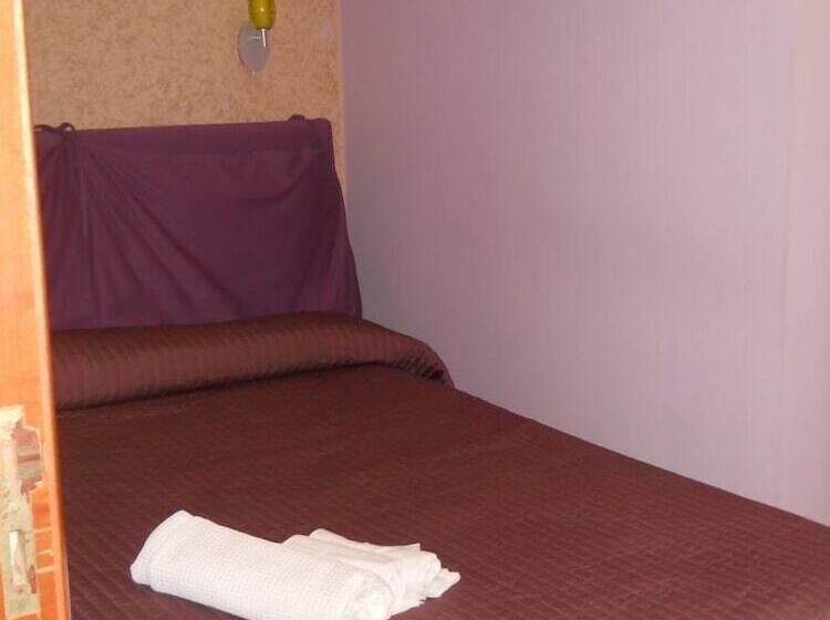 Deluxe Værelse, Olympus B&b