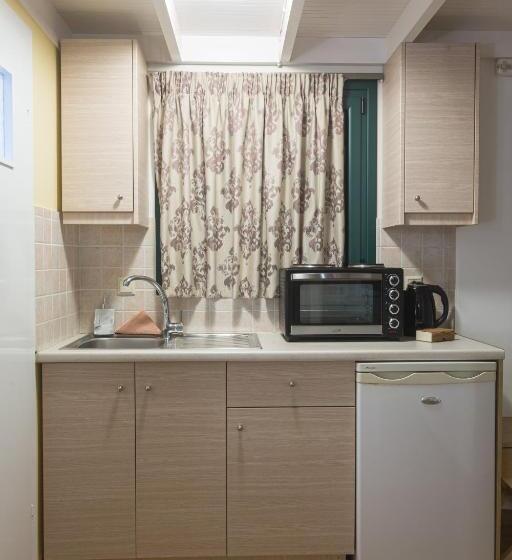 复式房间, Palataki