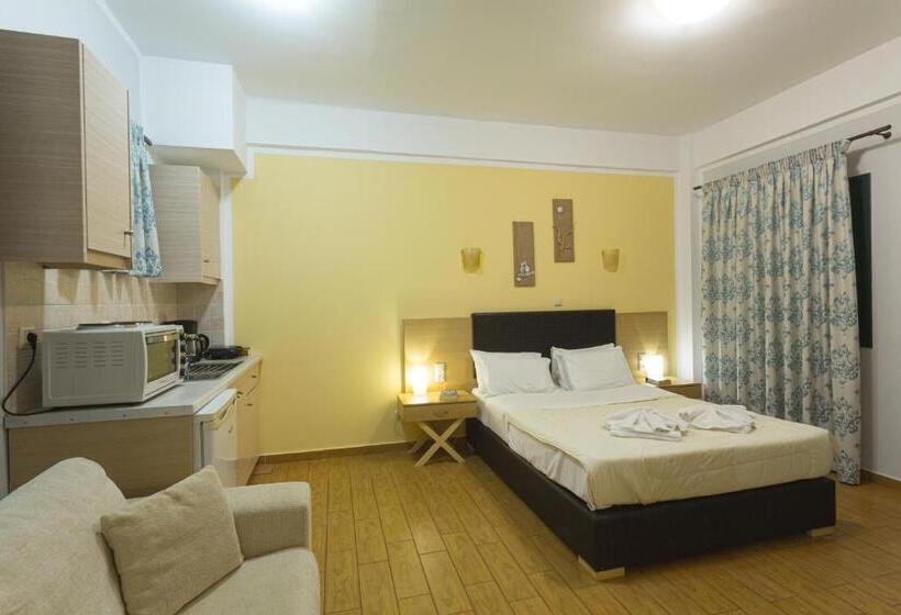 带1个卧室的带海景的公寓, Palataki