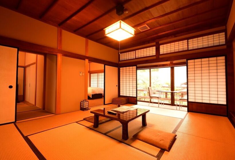 Deluxe Zimmer, 高野山 宿坊 西禅院  Koyasan Shukubo Saizenin