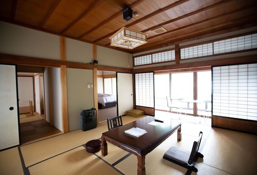 Deluxe Zimmer, 高野山 宿坊 西禅院  Koyasan Shukubo Saizenin