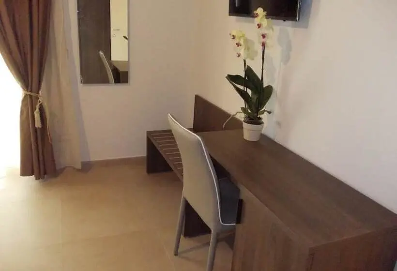 プールビュースタンダードルーム, Villa Lauro Luxury B&b