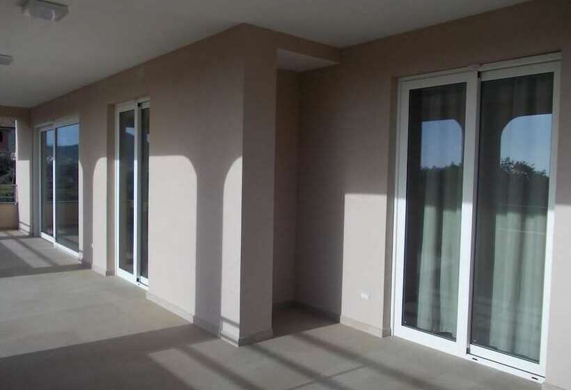 プールビュースタンダードルーム, Villa Lauro Luxury B&b