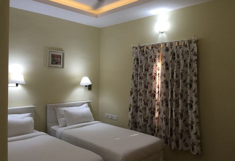 Executive Rum, Daffodils Spice Court