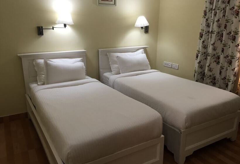 Executive Rum, Daffodils Spice Court