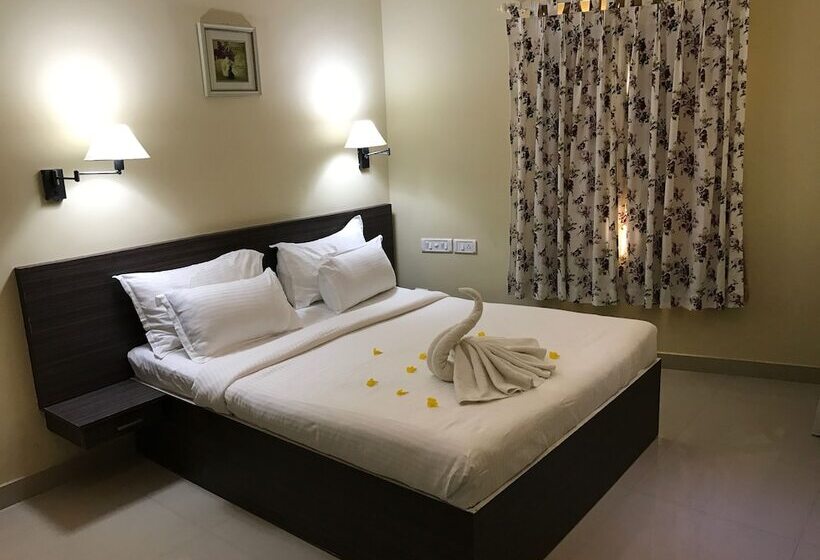 Superior Rum, Daffodils Spice Court