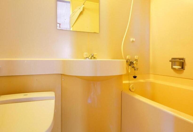 חדר סטנדרט לארבעה, Kyomai Inn