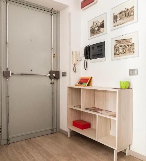 침실 3개 아파트, Whatshouse Roma