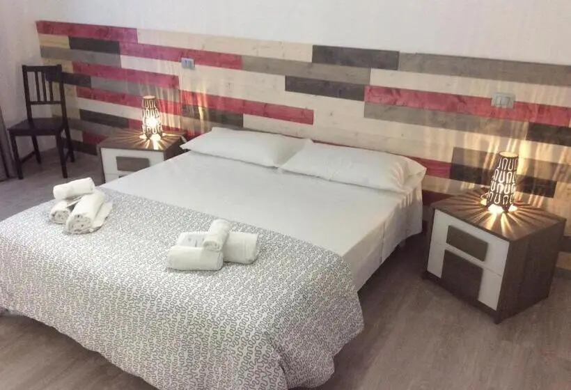 اتاق استاندارد, Whatshouse Roma