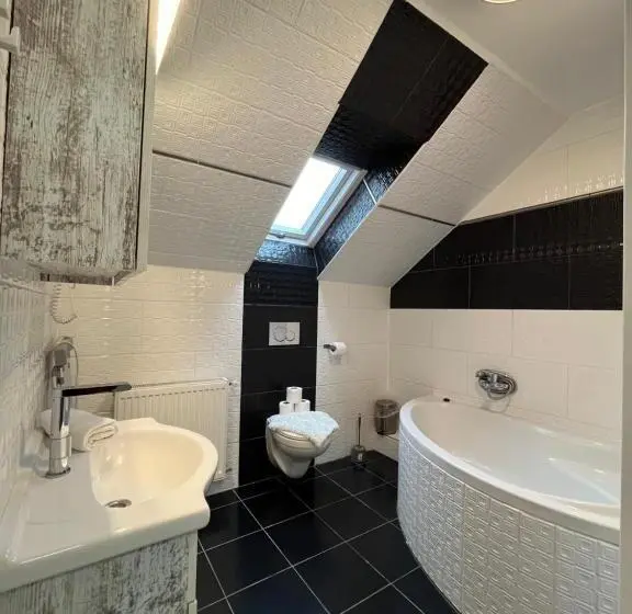 スイート, Sweet Life Wellness Apartments