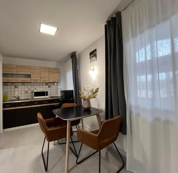 Люкс, Sweet Life Wellness Apartments