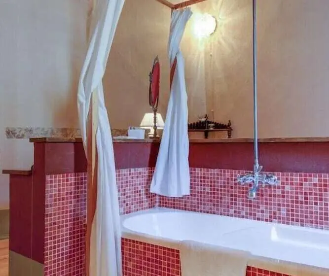 سوییت جونیور, La Romea Residenza D Epoca