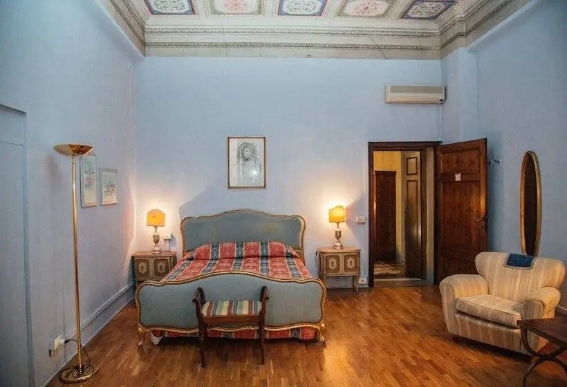 سوییت جونیور, La Romea Residenza D Epoca