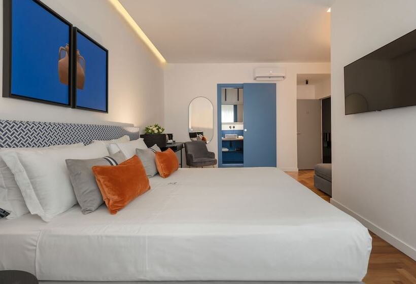 اتاق ساده سه‌ نفره, Le Mummarelle Napoli