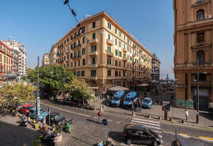 اتاق سه نفره سوپریور با چشمانداز دریا, Le Mummarelle Napoli