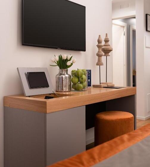 اتاق لوکس, Le Mummarelle Napoli