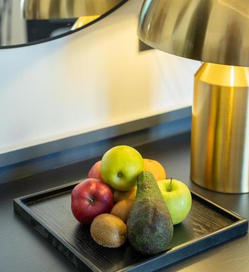 اتاق ساده سه‌ نفره, Le Mummarelle Napoli