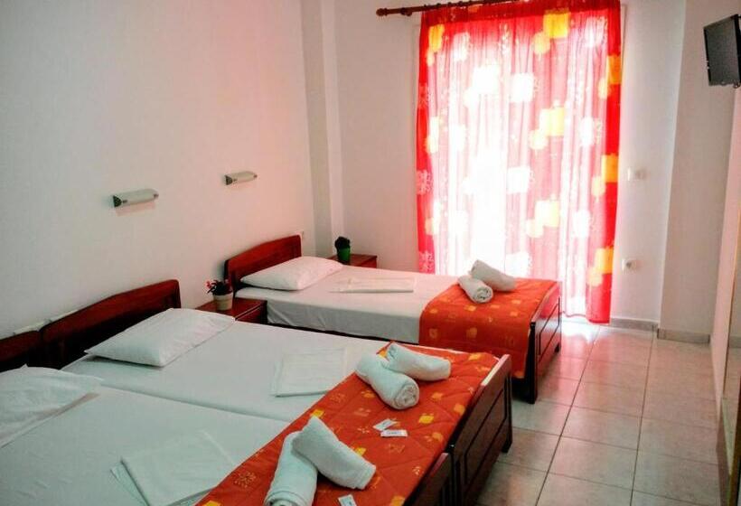 חדר סטודיו סטנדרד, Evagelia