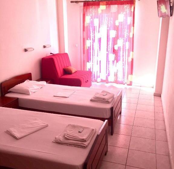 חדר סטנדרט, Evagelia