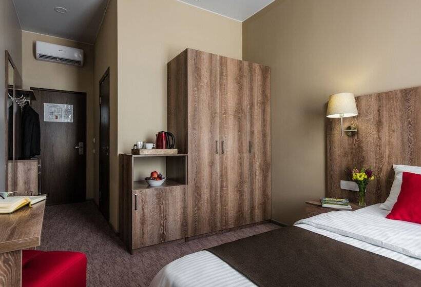 اتاق استاندارد یک نفره, Granat