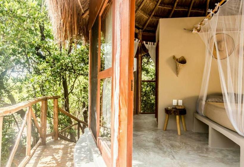 Bungalow Superior, Mamasan Treehouses & Cabins