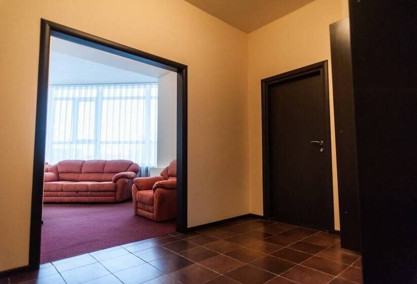 سوییت سوپریور, Planeta Spa