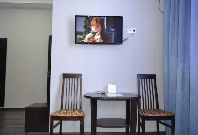 اتاق استاندارد سه نفره, Planeta Spa