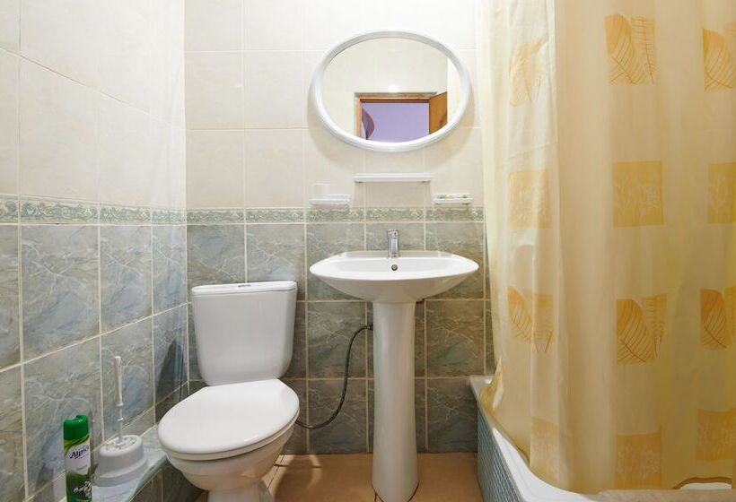 اتاق خانوادگی, Waterloo