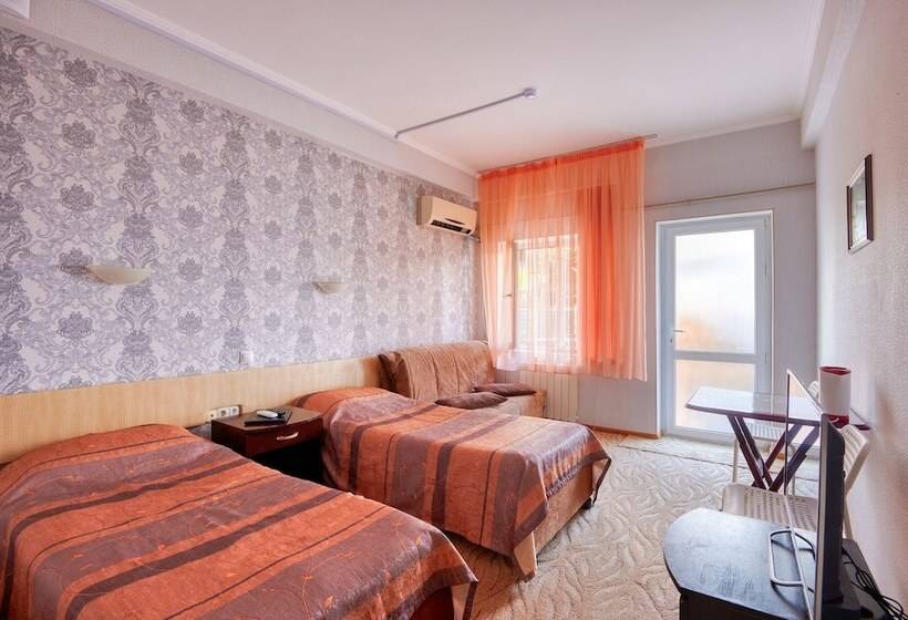 اتاق خانوادگی, Waterloo