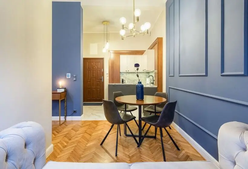 استودیوی استاندارد, Mr 3 Apartments