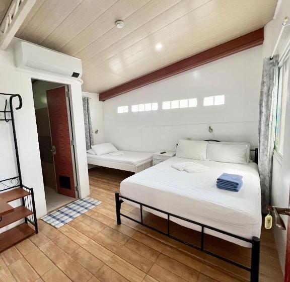 اتاق لوکس سه تخته, Balai Tinay Guesthouse