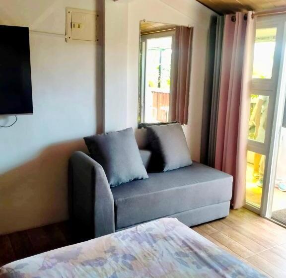 سوییت خانوادگی, Balai Tinay Guesthouse