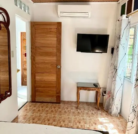 اتاق استاندارد, Balai Tinay Guesthouse
