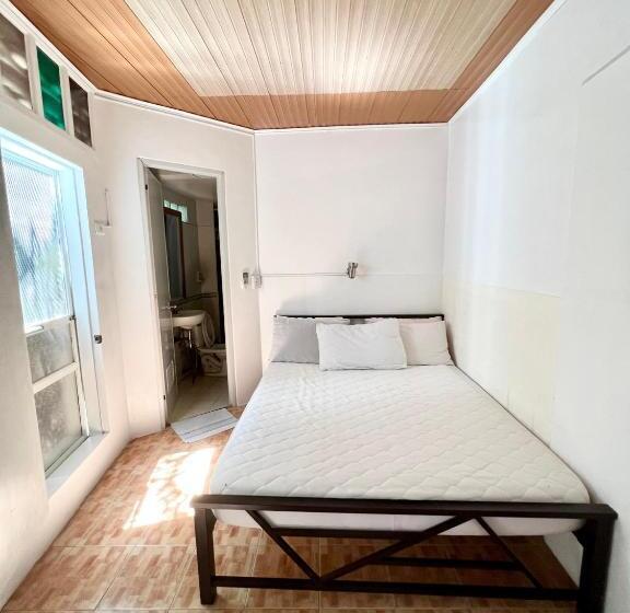 اتاق استاندارد, Balai Tinay Guesthouse