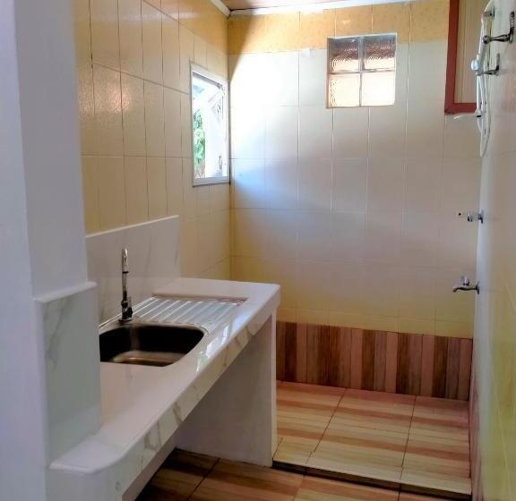 استودیو استاندارد با بالکن, Balai Tinay Guesthouse