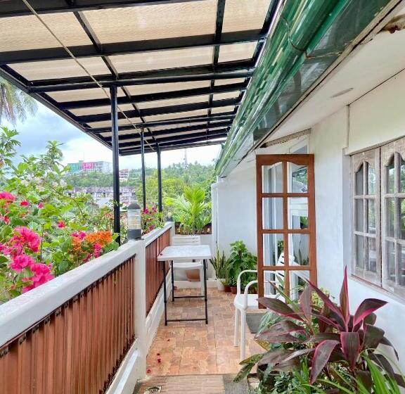 سوییت خانوادگی, Balai Tinay Guesthouse