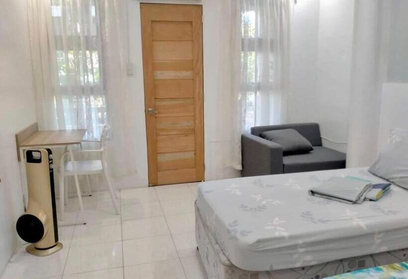 استودیو استاندارد با بالکن, Balai Tinay Guesthouse