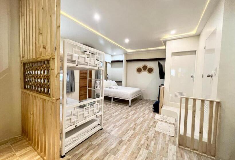 اتاق خانوادگی, Balai Tinay Guesthouse