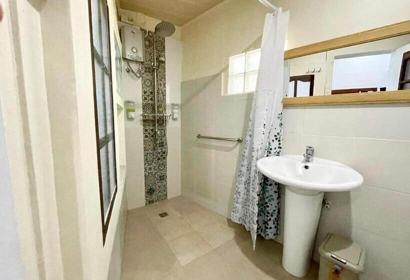 اتاق استاندارد, Balai Tinay Guesthouse