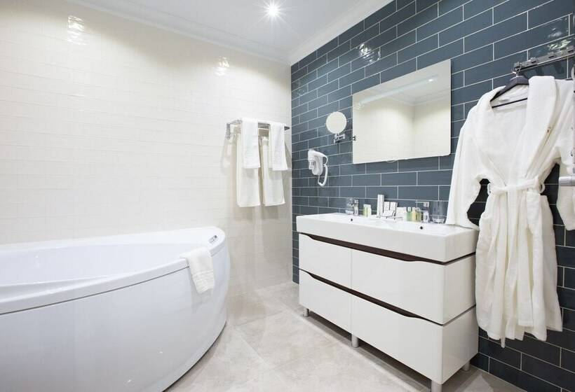 标准间, Grafskiy Park