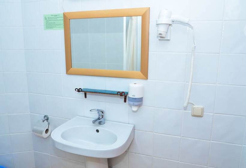 اتاق خانوادگی, Mirhav