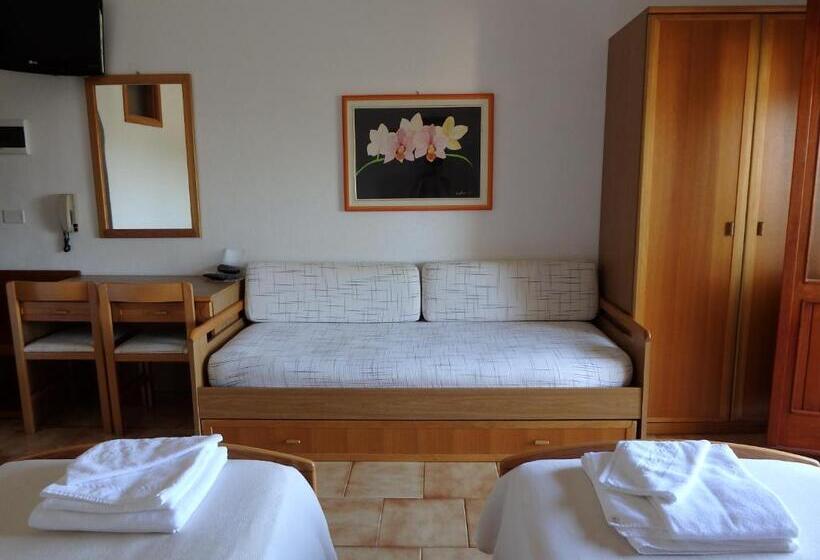 Номер Стандарт Трехместный, Sa 'e Jana