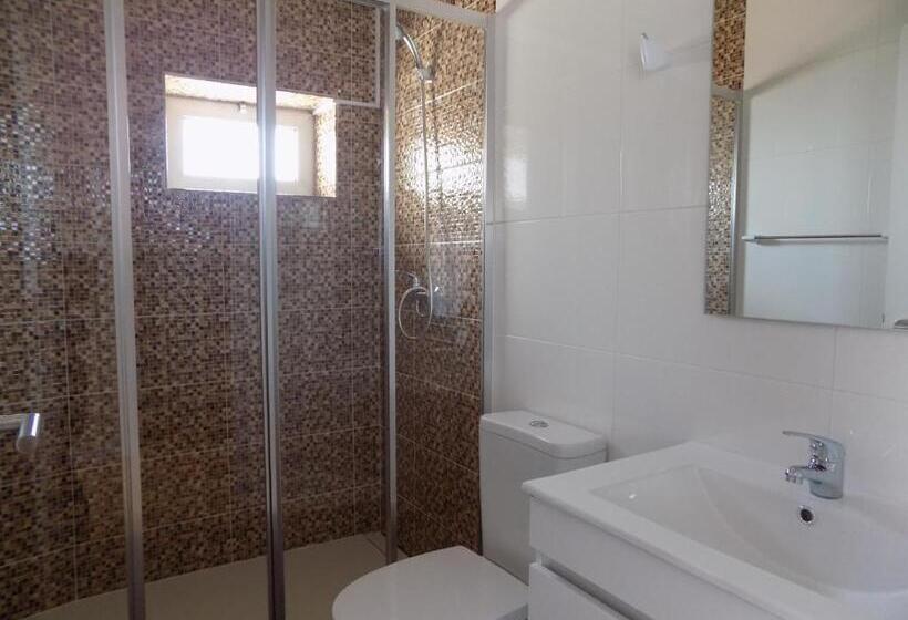 جناح عائلي, Cmb Guesthouse