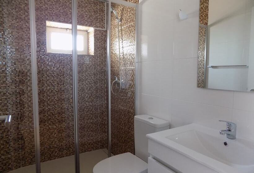 سوییت خانوادگی, Cmb Guesthouse