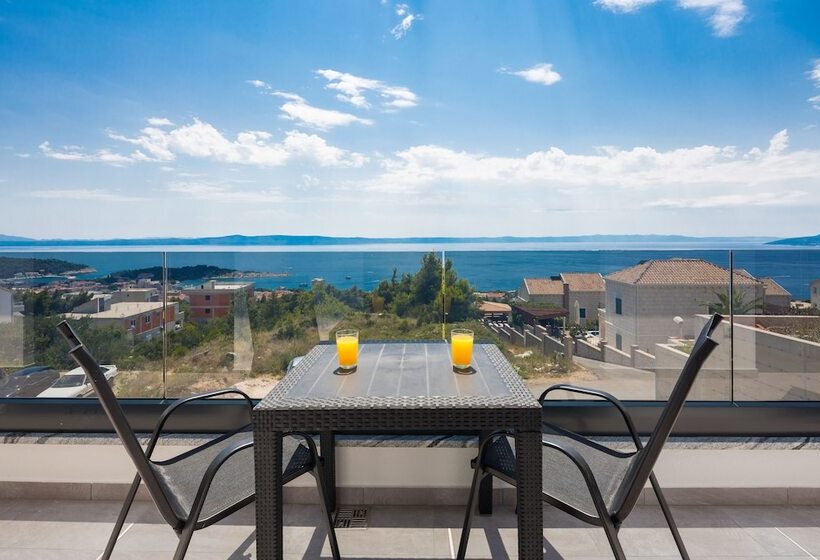 オーシャンビュースーペリアワンルーム, Villa Medak