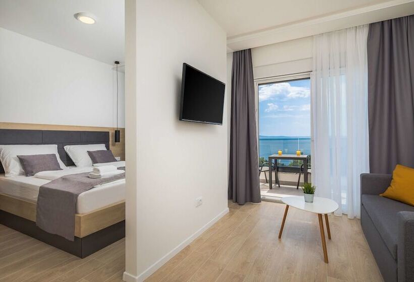 オーシャンビュースーペリアワンルーム, Villa Medak