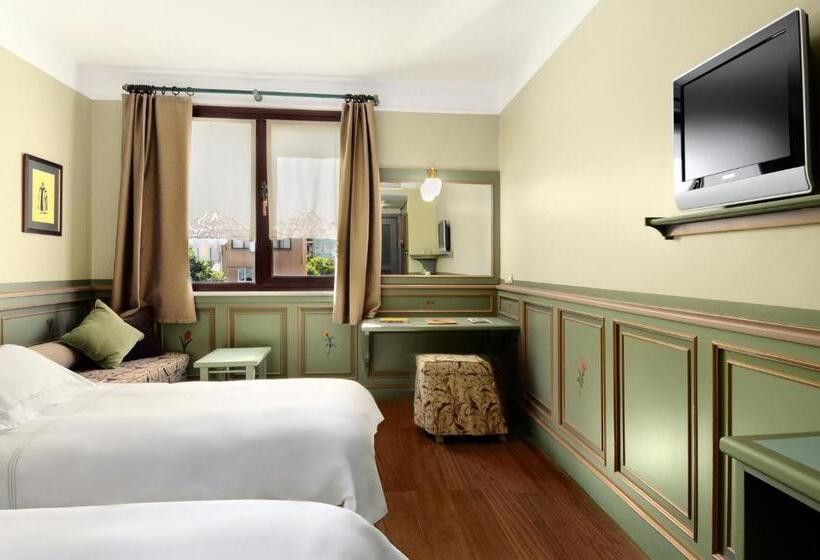Quarto Estandar, Armada Istanbul Old City