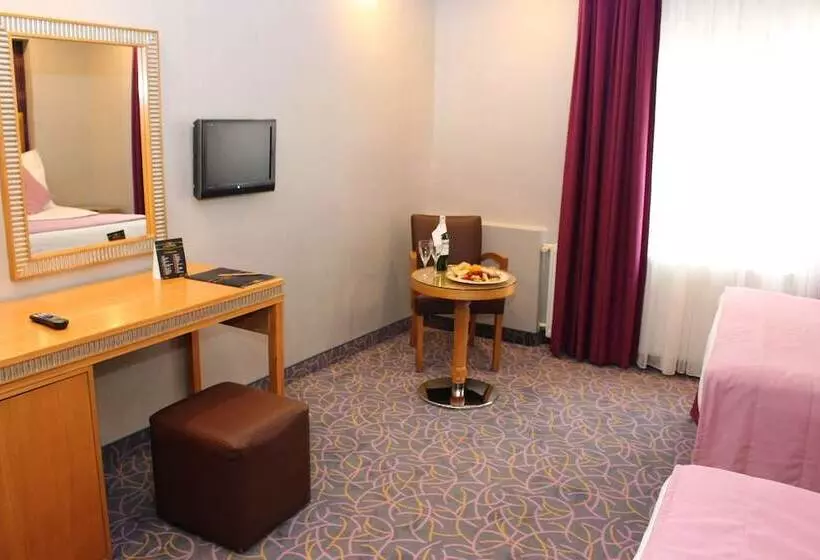 اتاق استاندارد, Carlton Hotel Old City