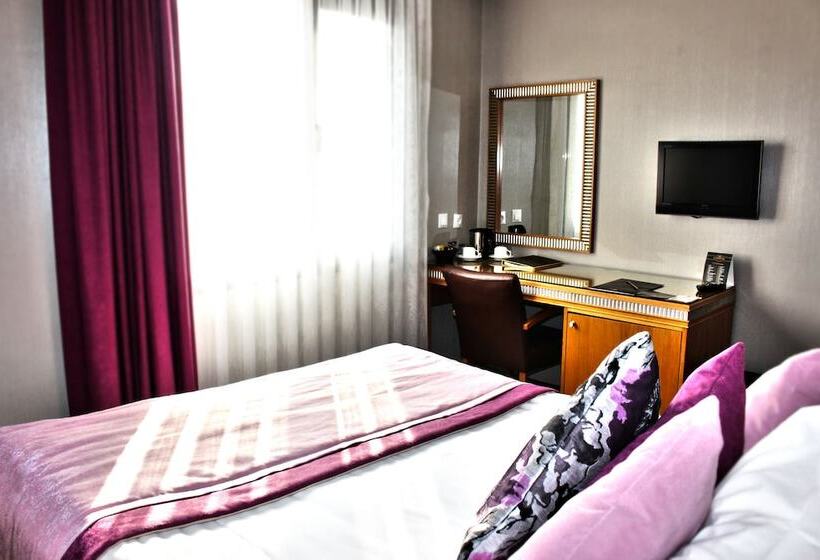 اتاق استاندارد یک نفره, Carlton Hotel Old City
